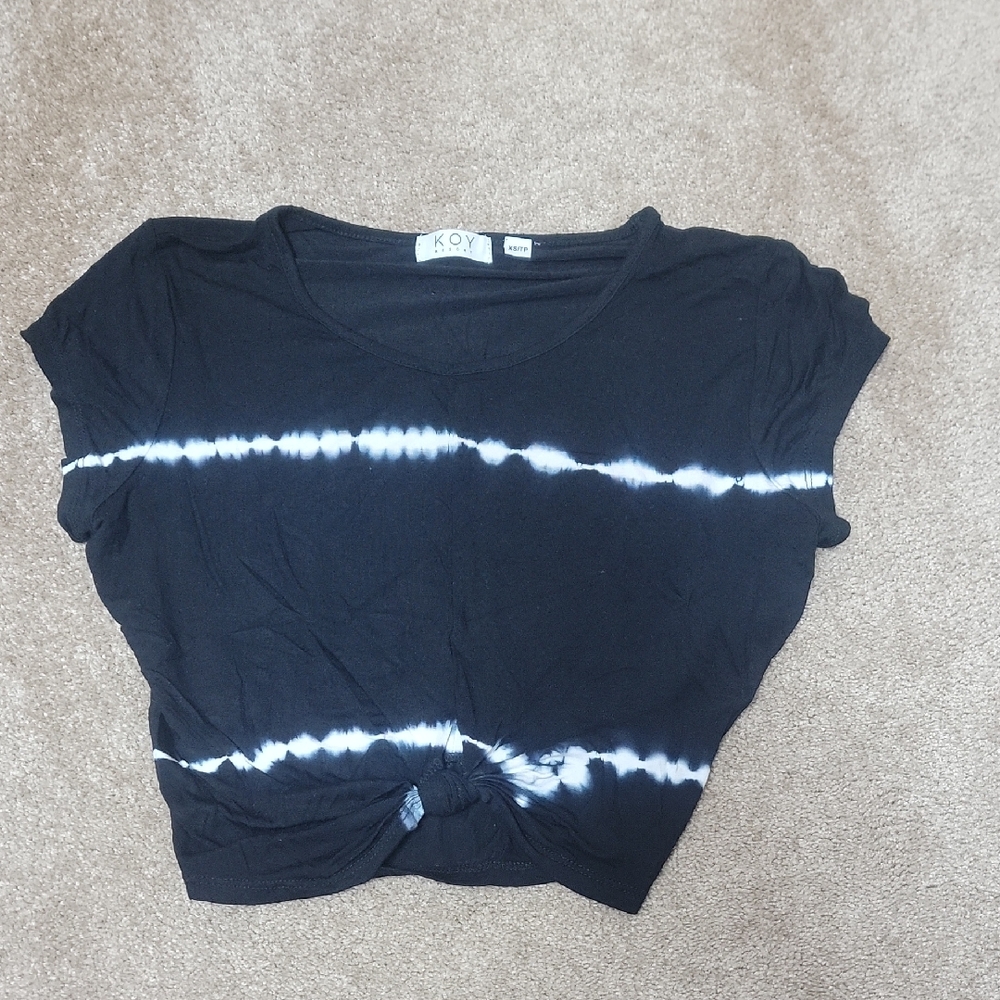 Black and White Tie-Dye Crop Top